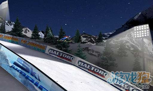Android华丽花样滑雪游戏《跳台滑雪2012》