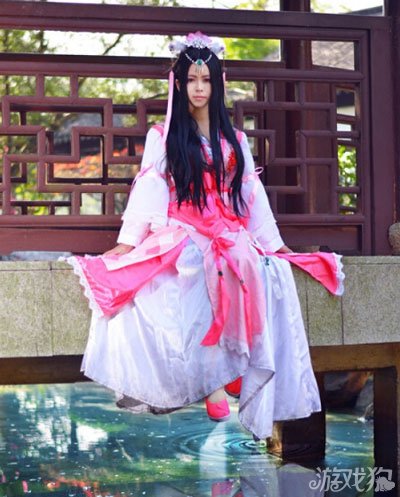 八卦147期:潜龙乱世美女COS峨眉掌门