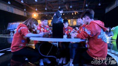 球球大作战嘉年华邀请赛A组战报 Ly Orange V