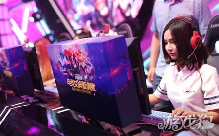 lol电竞周冬雨_lol电竞收入