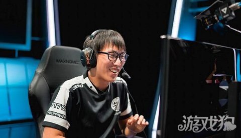 二法门 黄种人ADC成就今天的辉煌_英雄联盟L