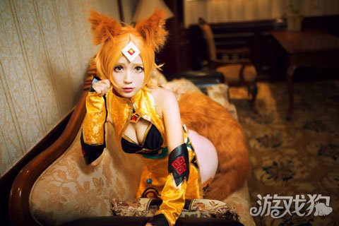 王者荣耀妲己美艳cos 我方队员1v5