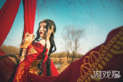 罗姆之舞周流女神cos 湖边钟磬含清籁