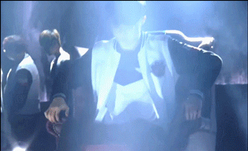 faker与众不同的出场方式