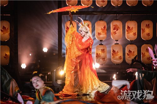 黎星再度携手王者荣耀 千灯之约点亮盛典舞台