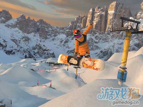 穿越暴风雪山间体验3D游戏《滑雪无极限》高清画质