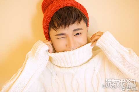 王者荣耀第一暖男主播剑仙庆生送母亲百万豪车