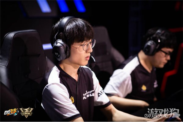 king二比一战胜wedgm彬神黑马之姿惊艳全场